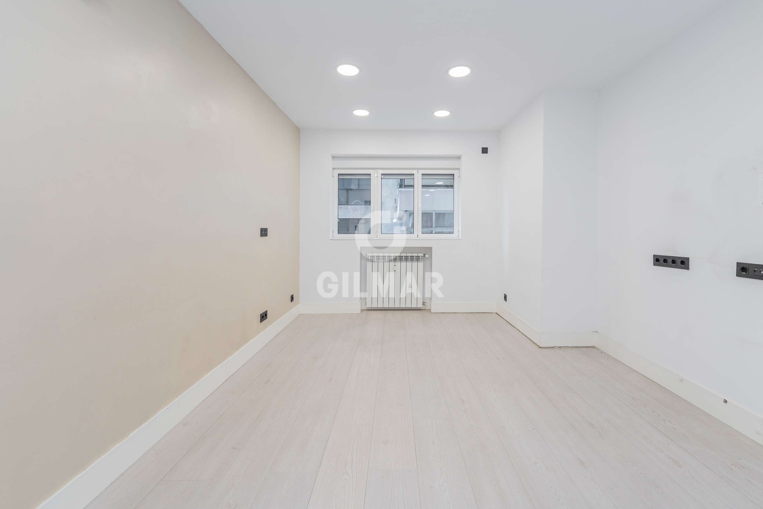 Dormitori de Pis en venda en  Madrid Capital amb Calefacció