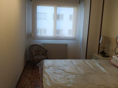 Dormitori de Apartament en venda en Oviedo  amb Terrassa