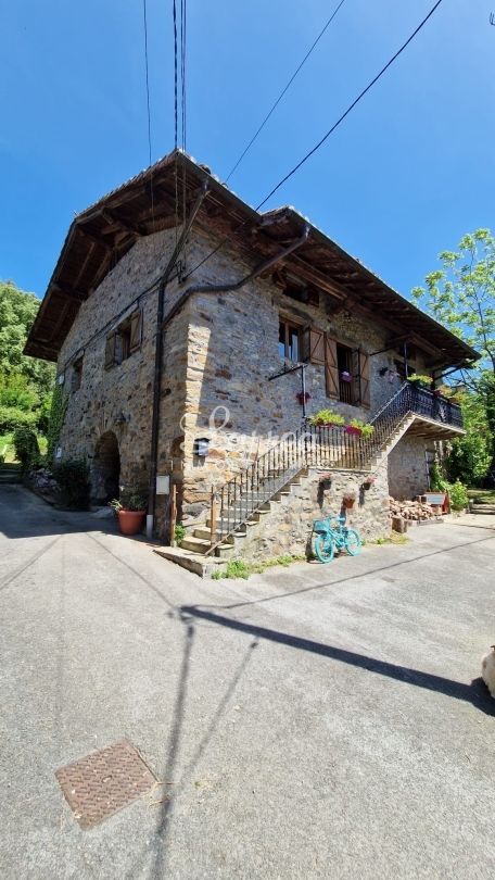 Exterior view of Country house for sale in Zeanuri  with Heating, Private garden and Balcony