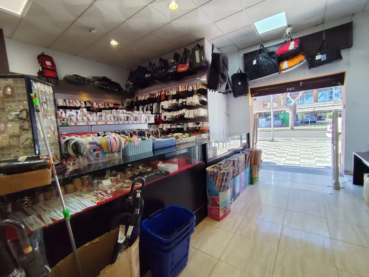 Local comercial en venda a Guillena pueblo, imagen 2