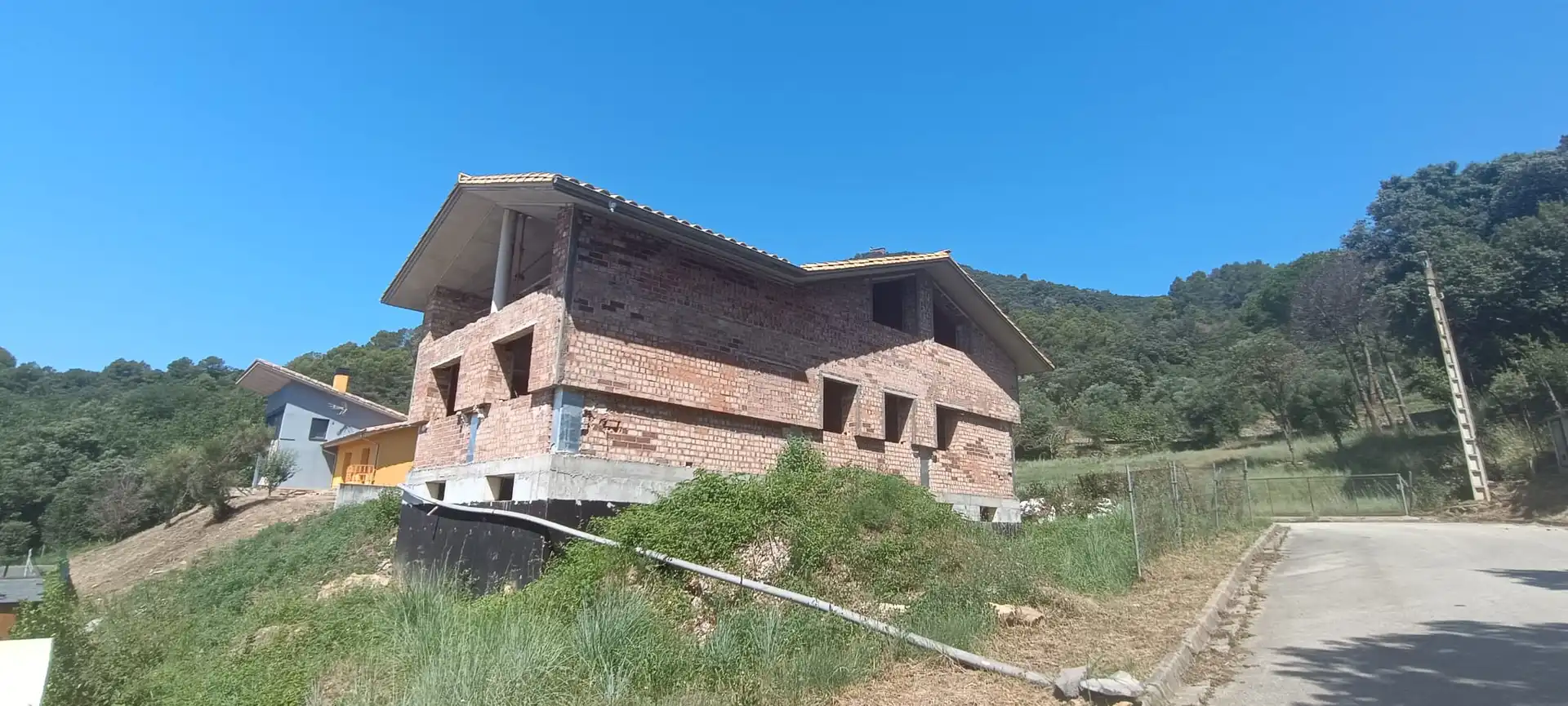 Exterior view of Houses for sale in Montagut i Oix  with Private garden, Terrace and Storage room