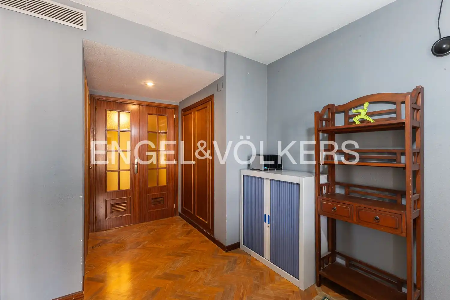 Wohnung zur Miete in Valencia mit Klimaanlage, Heizung und Terrasse