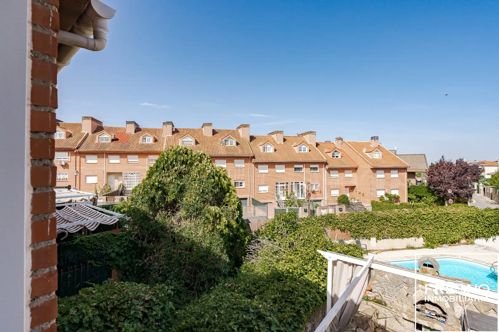 Vista exterior de Casa o xalet en venda en Cobeña amb Aire condicionat, Calefacció i Jardí privat