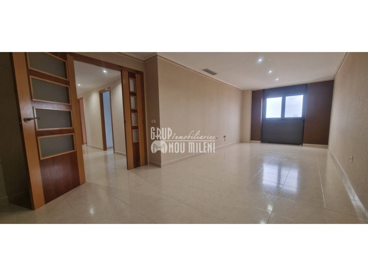 Bedroom of Flat for rent in Silla  with Air Conditioner