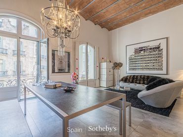 Apartment mit Pool zum Verkauf in Carrer de Casp