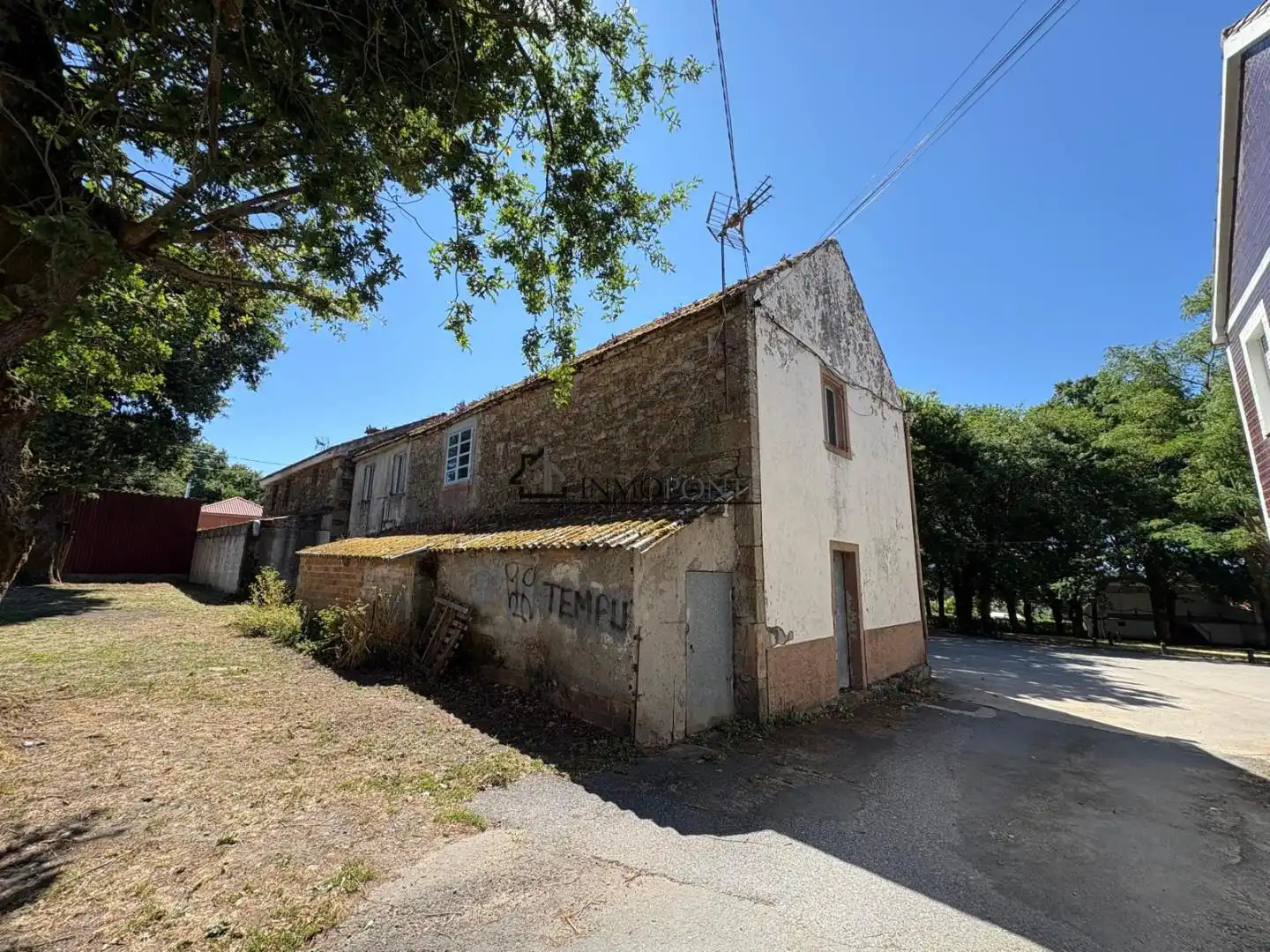 Houses for sale in CORPIÑO - SANTA EULALIA DE LOSON, Lalín