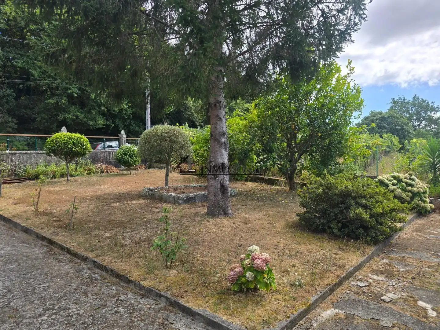 Jardí de Casa o xalet en venda en Pontevedra Capital  amb Jardí privat