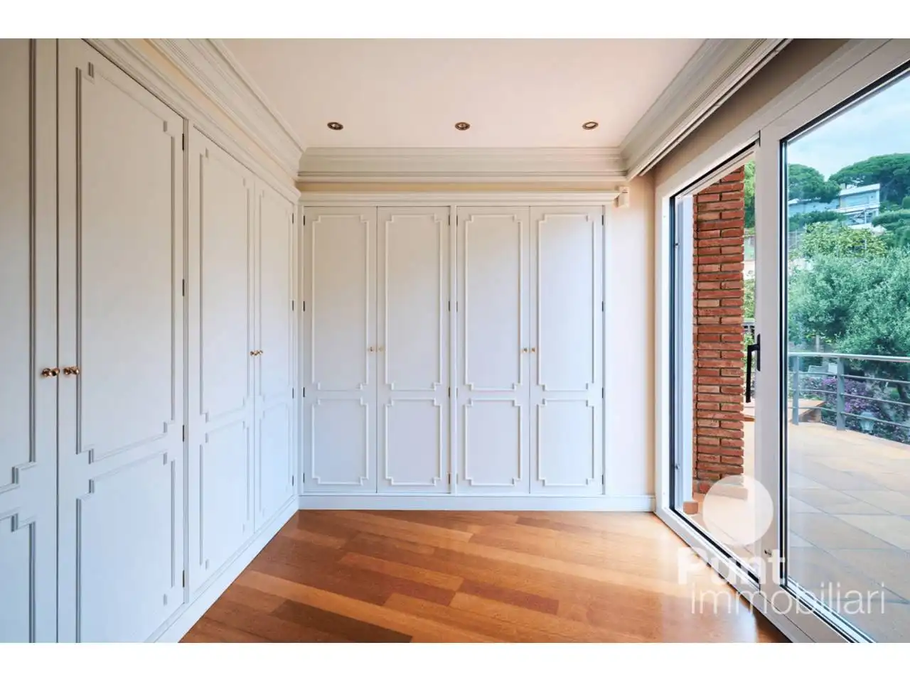Habitación de Casa o chalet en venta en Premià de Dalt con Aire acondicionado, Calefacción y Jardín privado