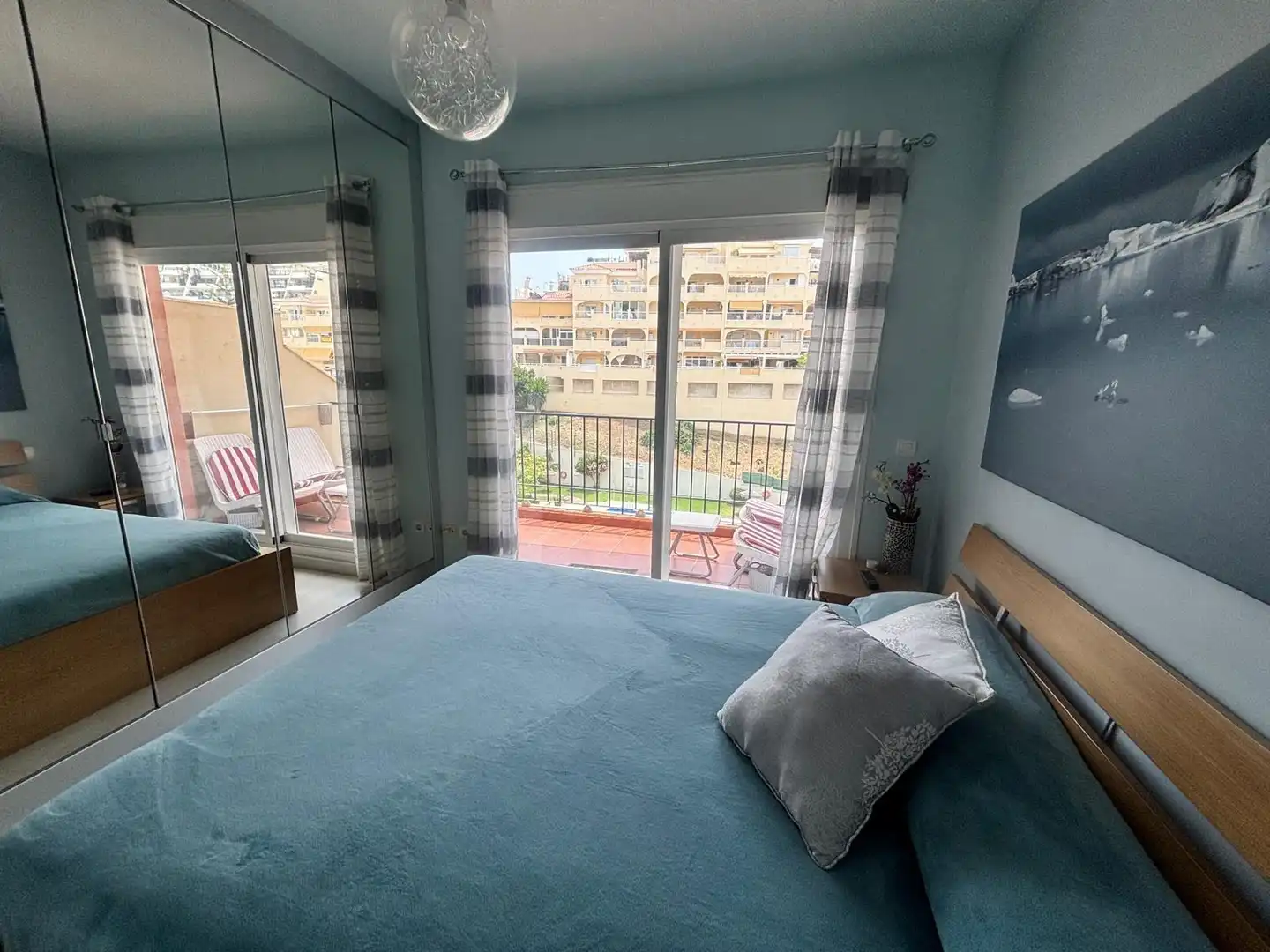 Habitación de Apartamento en venta en Benalmádena con Aire acondicionado, Calefacción y Jardín privado