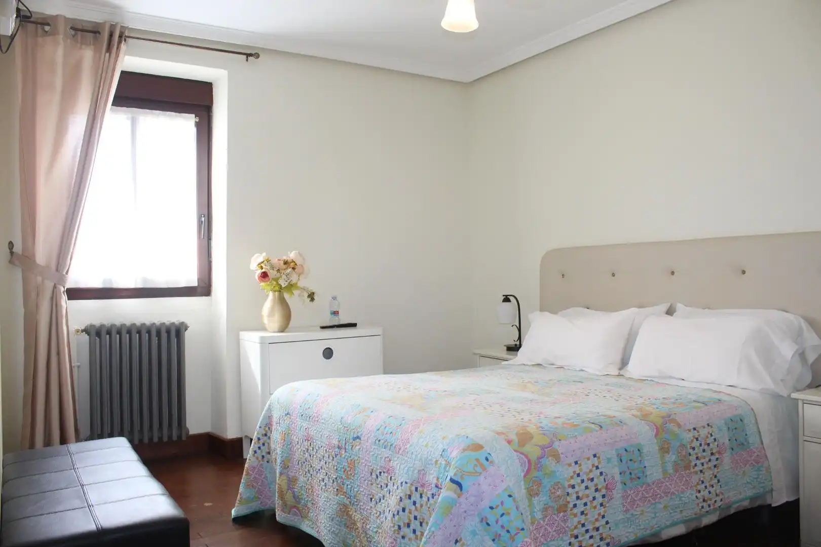 Dormitori de Casa o xalet en venda en Donostia - San Sebastián  amb Calefacció, Jardí privat i Terrassa