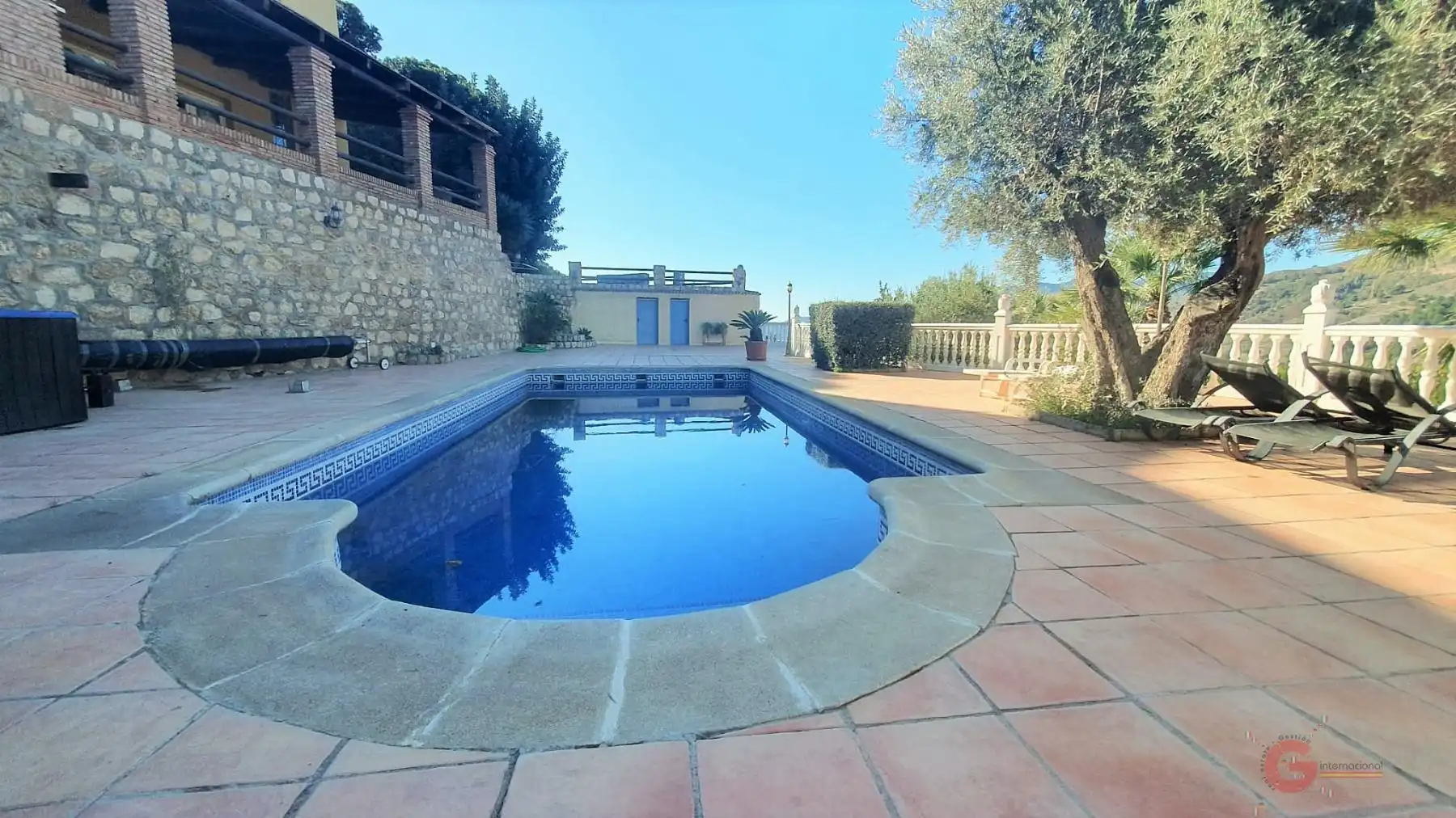 Casa rústica amb piscina en venda a Vélez de Benaudalla