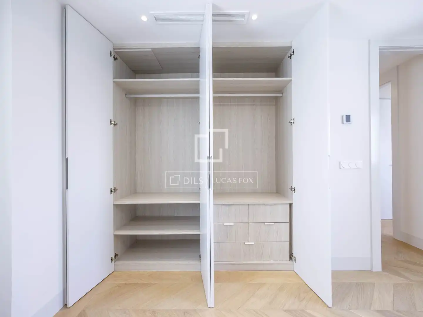 Bedroom of Attic for rent in Valencia  with Air Conditioner, Heating and Parquet flooring