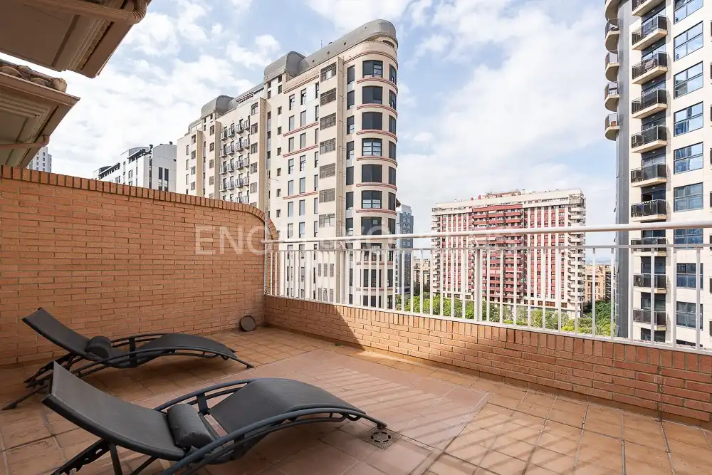 Terrassa de Àtic de lloguer en Valencia amb Aire condicionat, Calefacció i Parquet