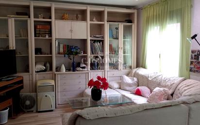 Living room of House or chalet for sale in  Madrid Capital  with Heating