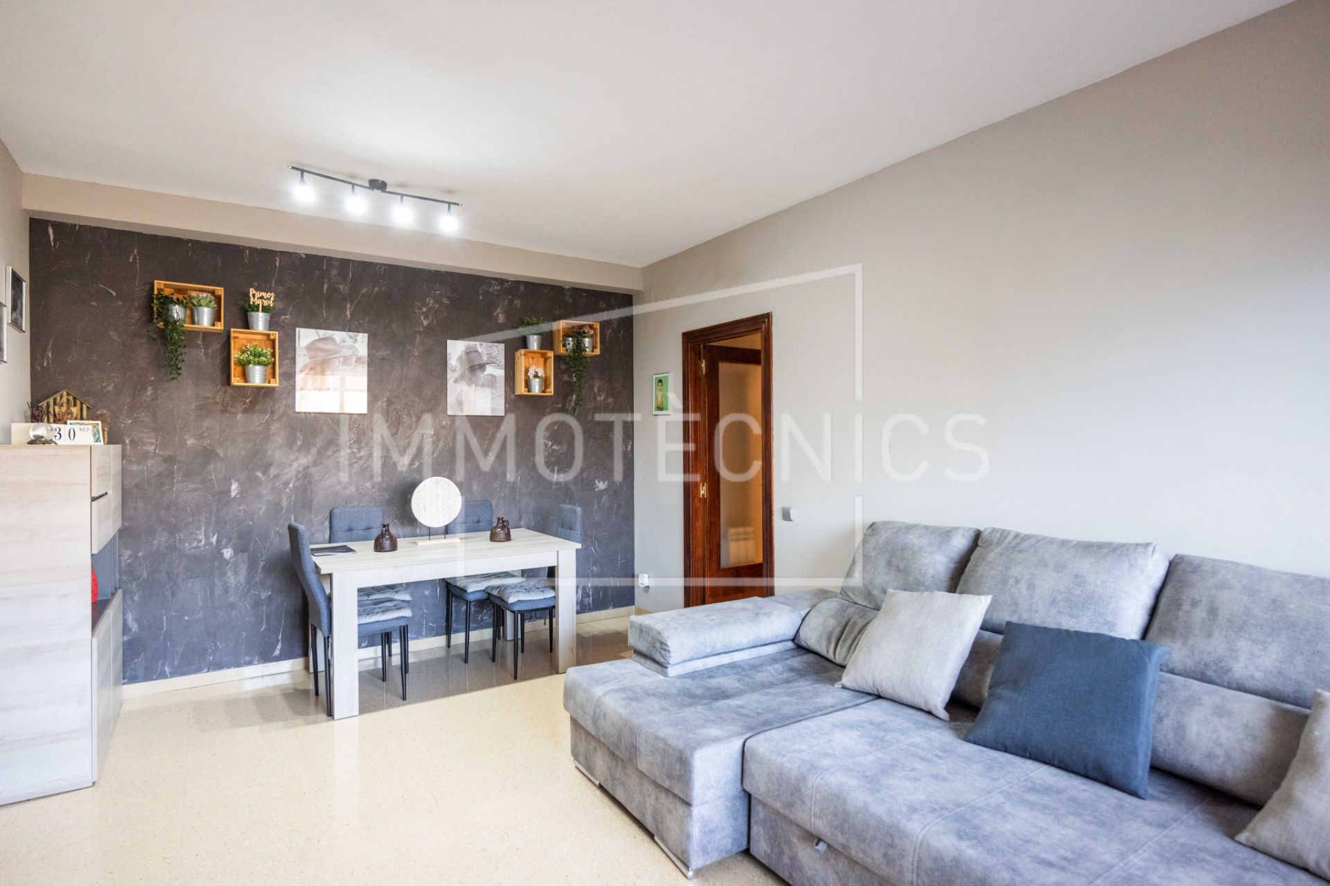 Sala de estar de Piso en venta en Montmeló con Calefacción, Trastero y Horno