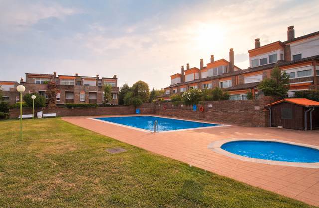 Casa adosada en Venta en Sarriena Auzoa en Aldekoena - Artatzagana - Sarriena