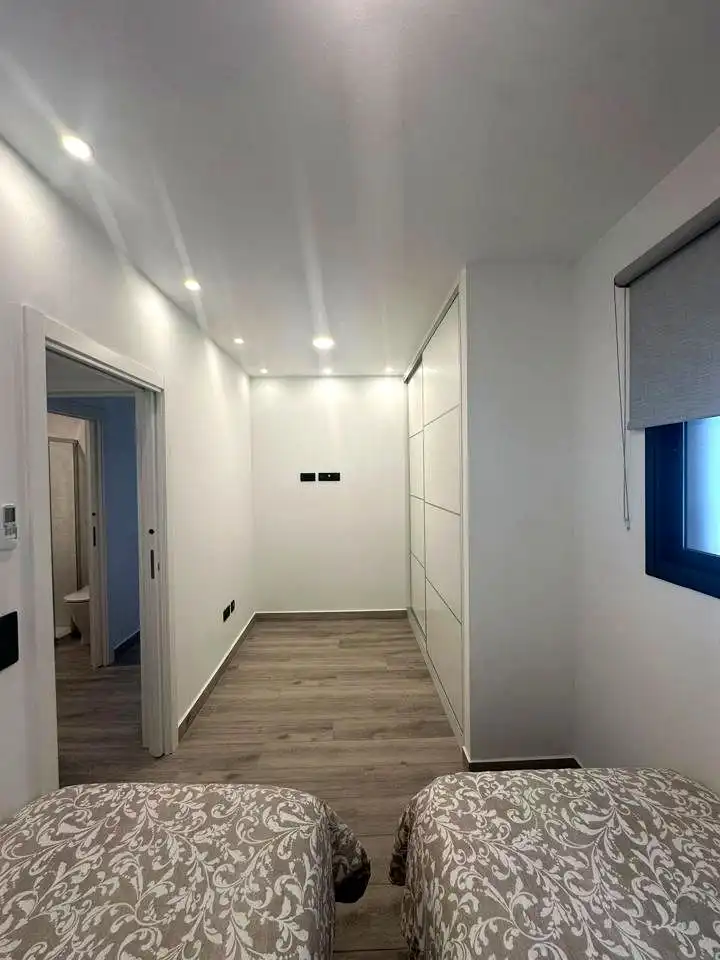 Ground floor for rent in Candelaria  with Air Conditioner and Furnished