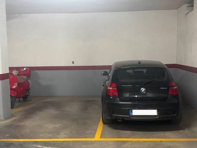 Garaje en Alquiler en Calle Belones, 11 en Santiago el Mayor