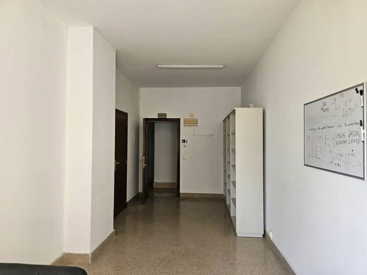 Oficina de lloguer en  Pamplona / Iruña amb Moblat