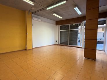 Local comercial en venta en Avinguda Joan Carles I