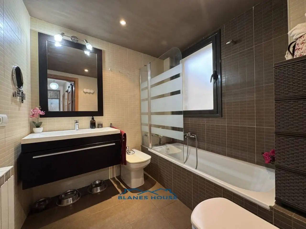 Bathroom of Flat for sale in Tordera  with Air Conditioner, Heating and Parquet flooring