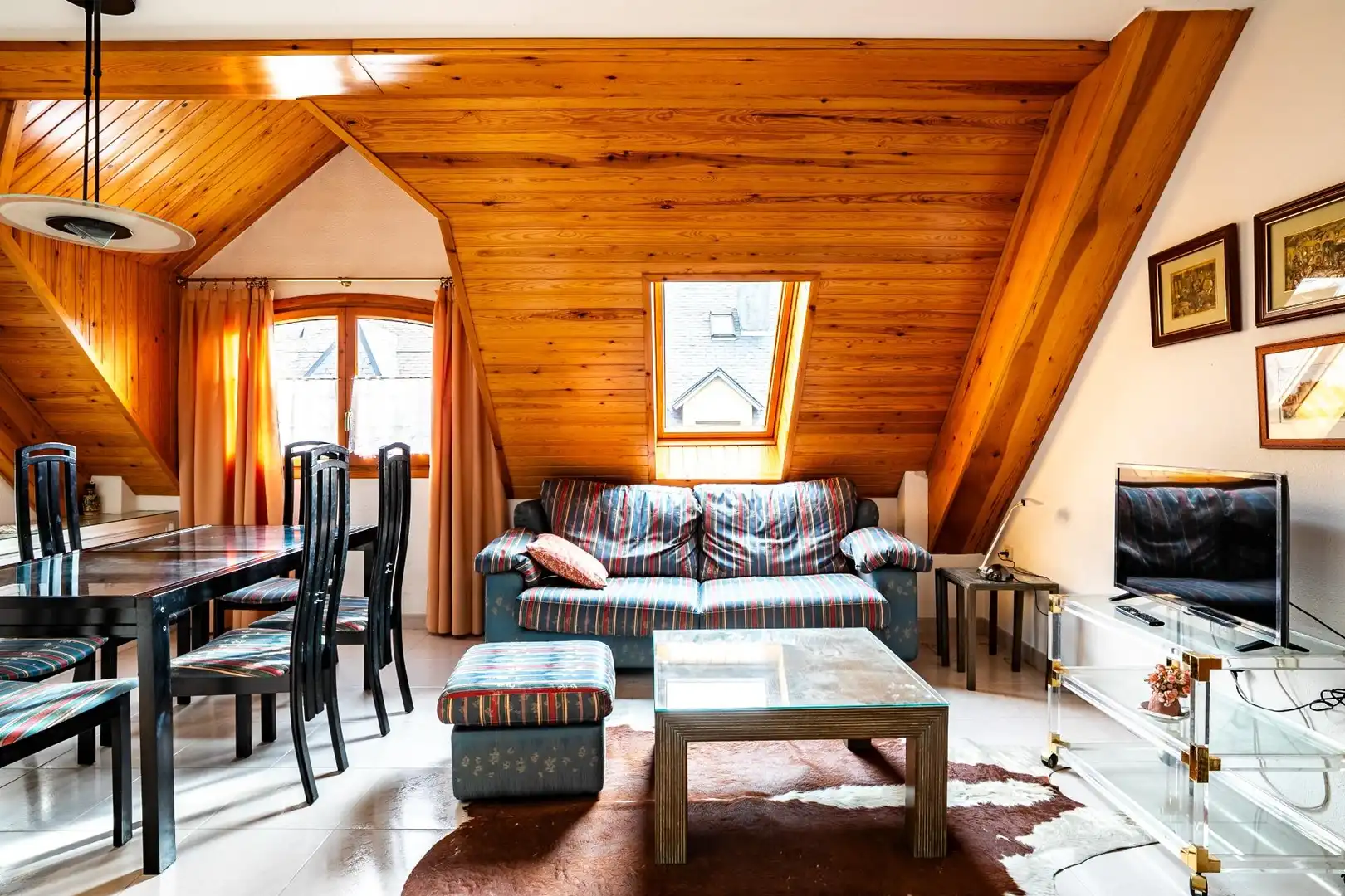 Sala de estar de Dúplex en venta en Biescas con Calefacción