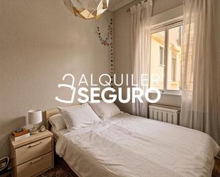 Bedroom of Flat to rent in  Madrid Capital  with Air Conditioner and Heating