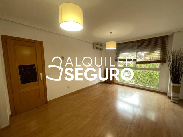 Piso en Alquiler en Antonio Romero en Puerta Bonita