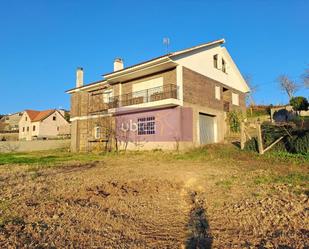 Casa o xalet en venda en Pazos de Borbén amb Calefacció, Jardí privat i Terrassa