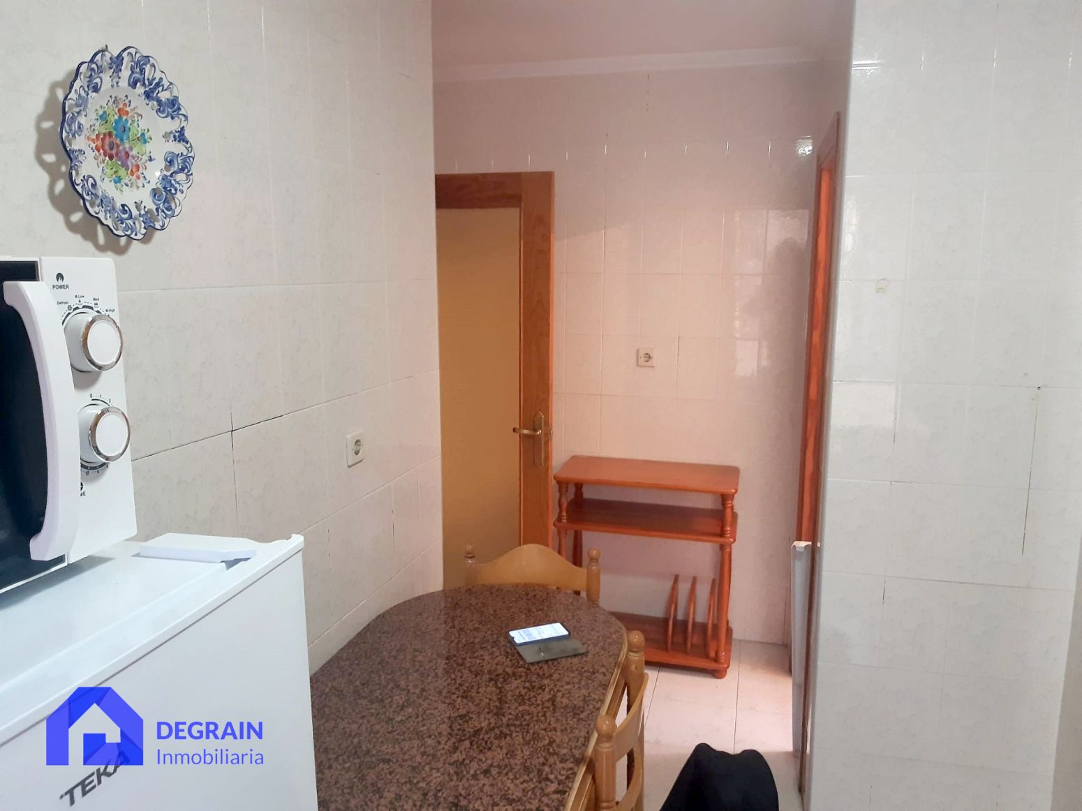 Cuina de Pis en venda en Lena amb Calefacció, Traster i Balcó