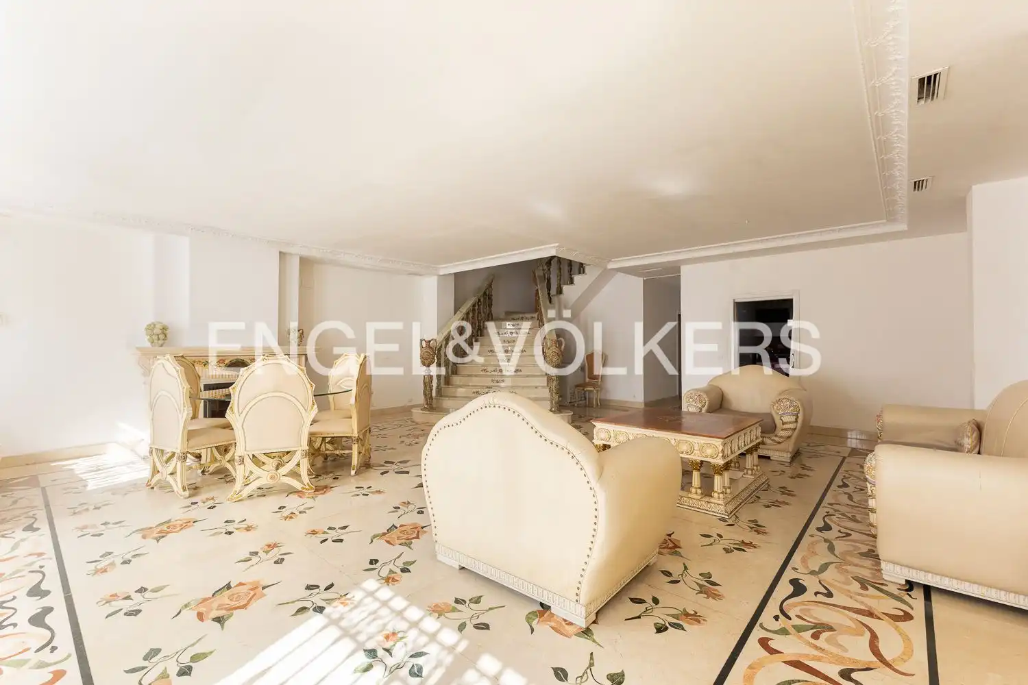 Sala d'estar de Casa o xalet en venda en Valencia amb Aire condicionat, Calefacció i Terrassa