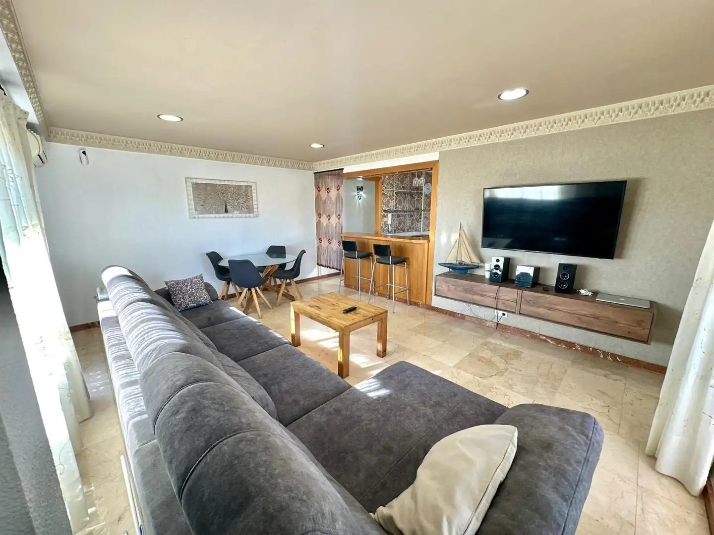 Sala de estar de Ático en venta en Elche / Elx con Terraza, Amueblado y Balcón