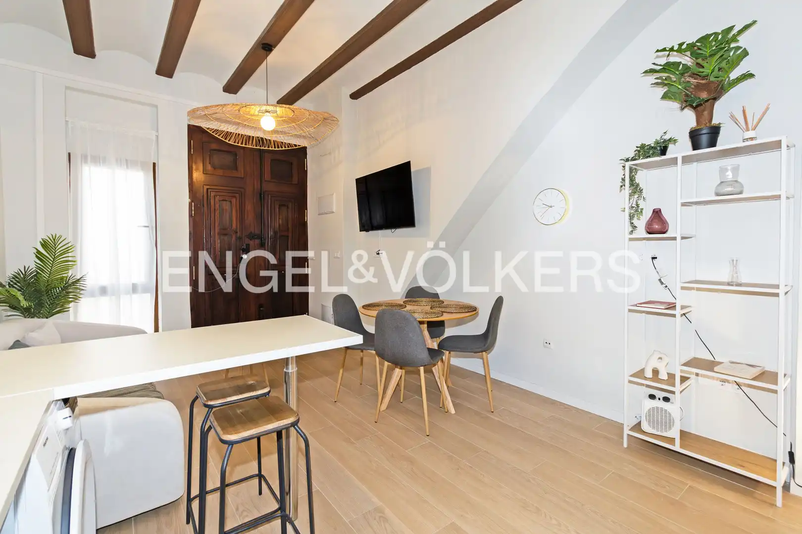Living room of Flat for rent in  Valencia Capital  with Air Conditioner, Heating and Parquet flooring