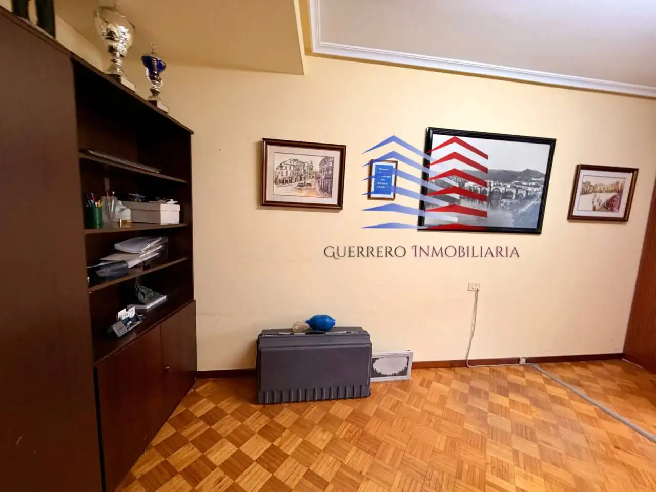 Piso en venta en Ourense Capital  con Calefacción, Trastero y Balcón