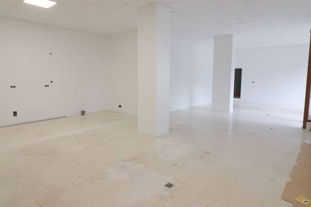 Local comercial en Venta en PLAZA SIMON BOLIVAR en Santiago - Arana