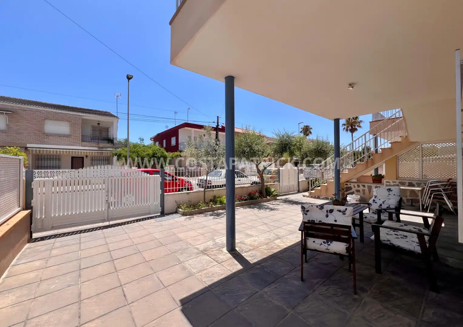 Vista exterior de Casa adosada de alquiler en Los Alcázares con Aire acondicionado, Jardín privado y Terraza