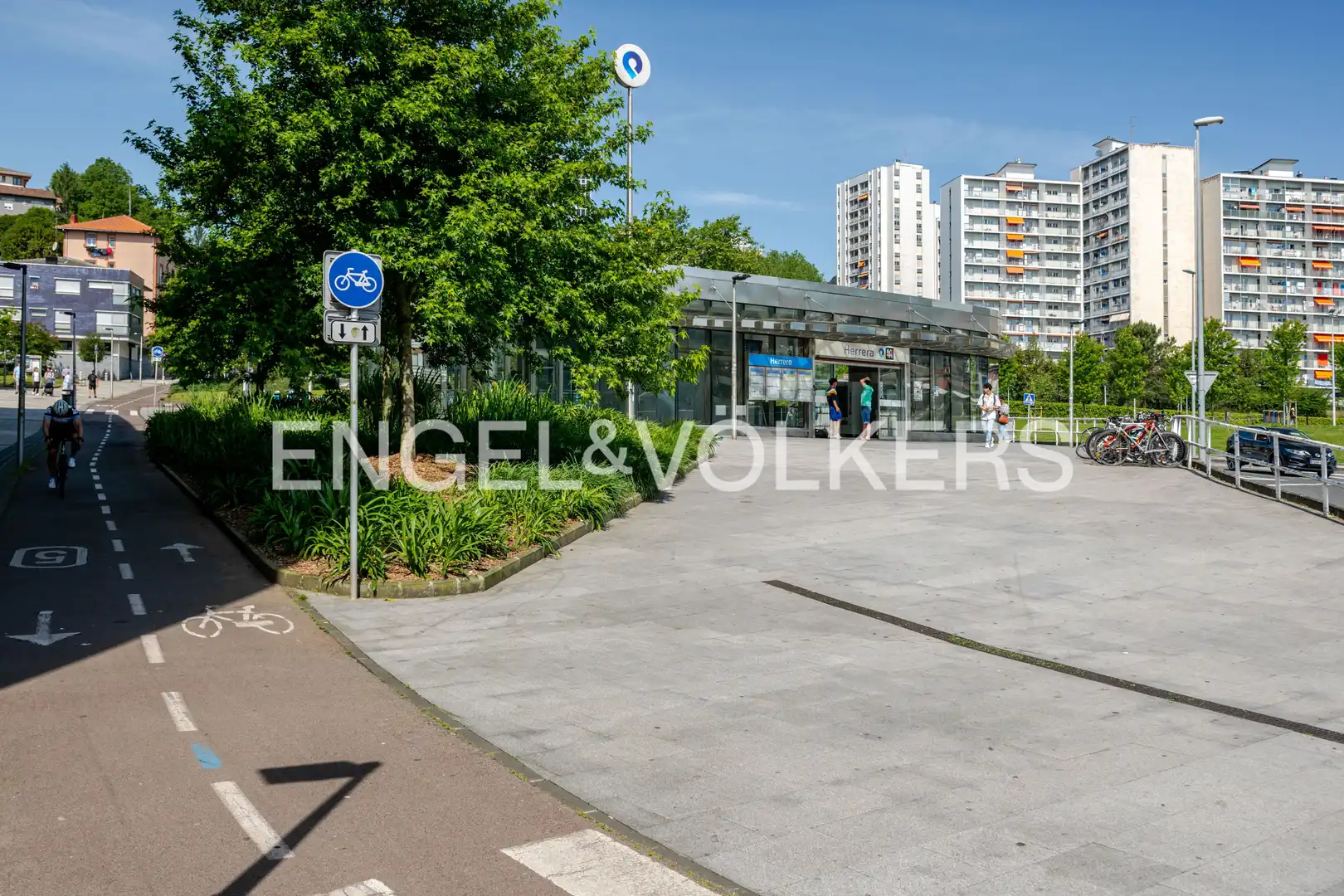 Parking de Piso en venta en Donostia - San Sebastián  con Calefacción y Balcón