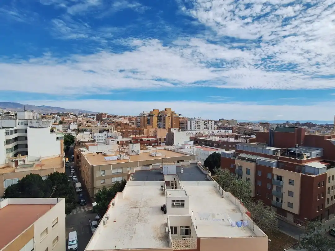 Vista exterior de Piso en venta en Los Ángeles - Cruz de Caravaca