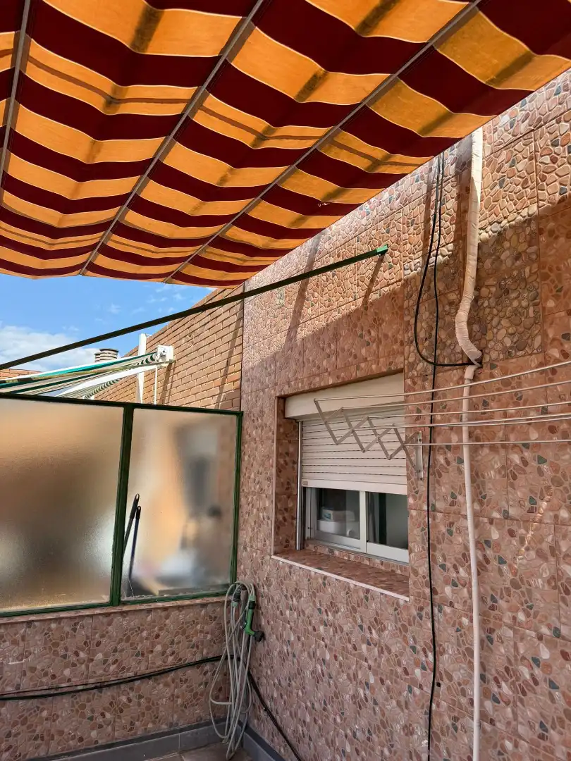 Vista exterior de Ático de alquiler en Sagunto / Sagunt con Terraza, Amueblado y Horno