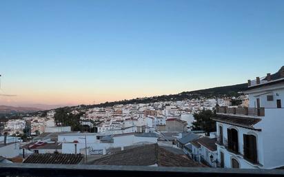 Außenansicht von Wohnung zum verkauf in Alhaurín El Grande mit Balkon