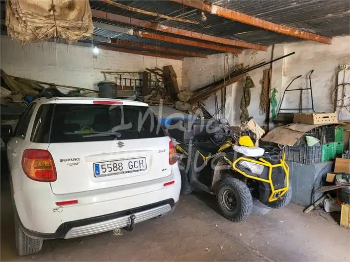 Aparcament de Casa adosada en venda en Antequera