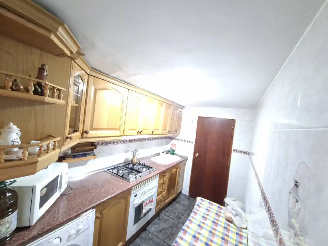 Cuina de Casa o xalet en venda en Férez amb Moblat
