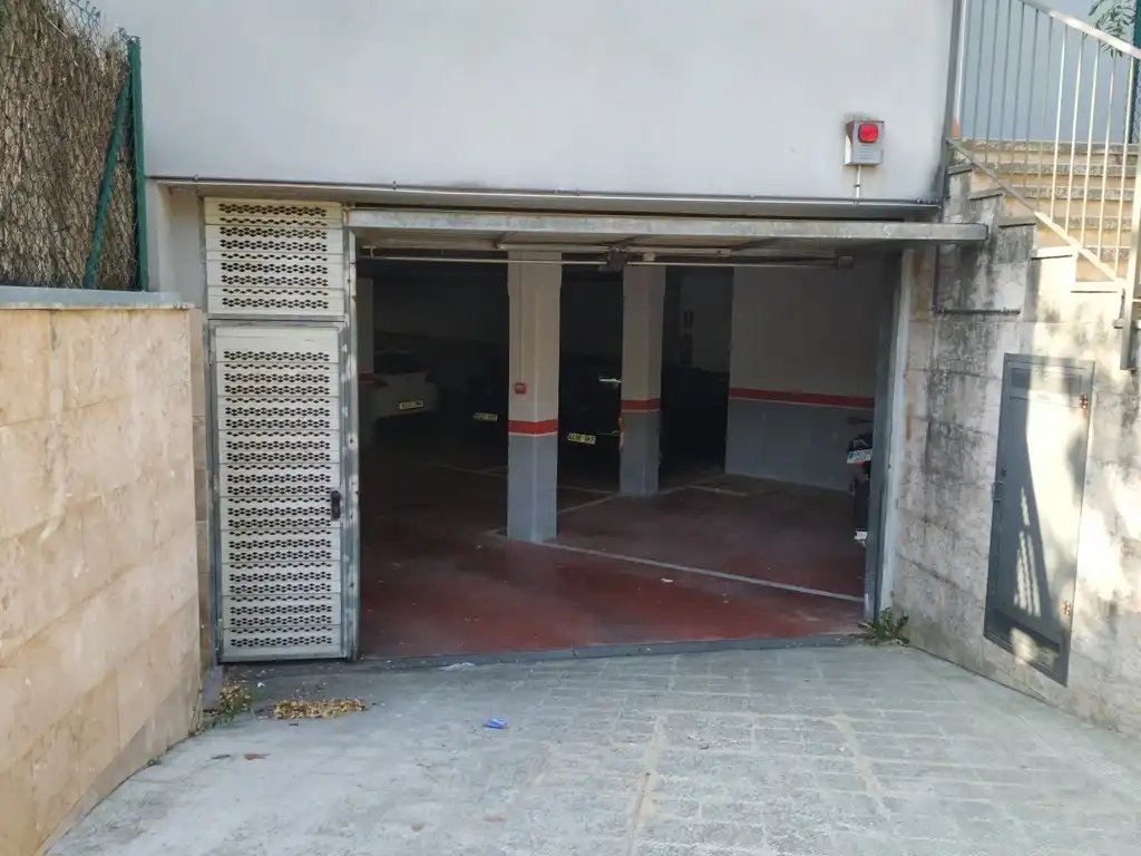 Aparcament de Garatge en venda en Torrelles de Llobregat