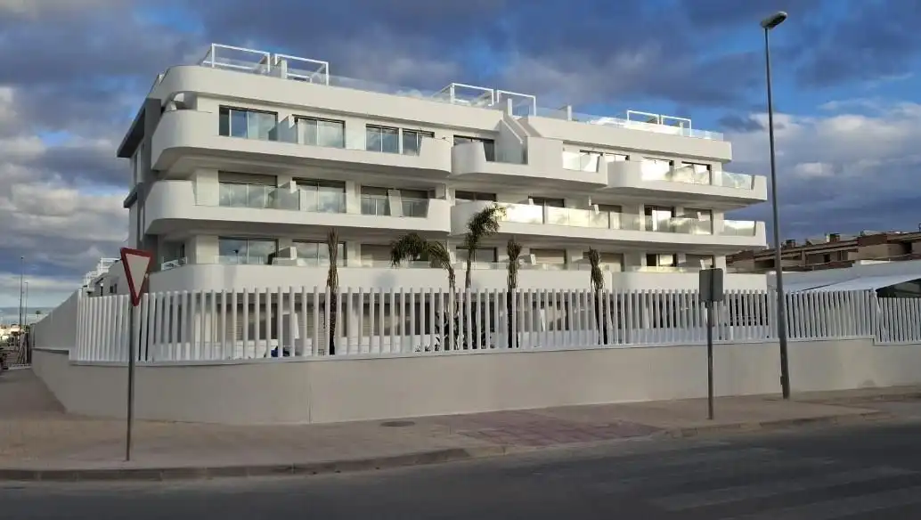Apartment mit Pool zum Verkauf in Orihuela Costa