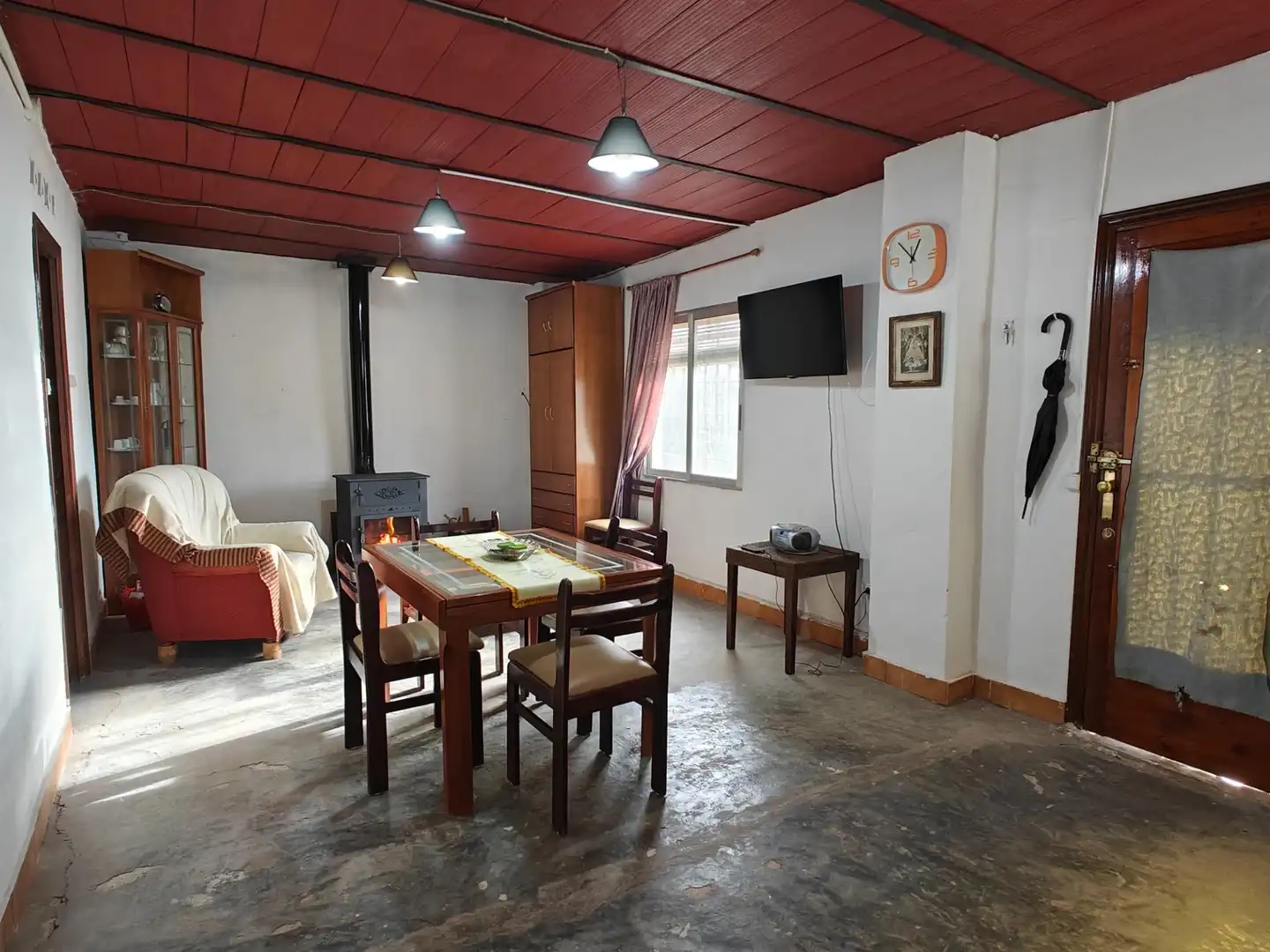 Menjador de Casa o xalet en venda en Dos Aguas amb Jardí privat, Traster i Moblat