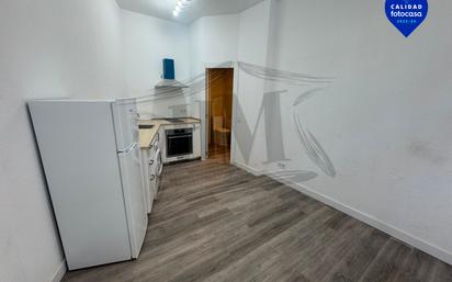 Kitchen of Study for sale in  Madrid Capital  with Parquet flooring, Oven and Washing machine