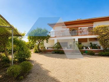 Xalet amb piscina en venda a Los Girasoles