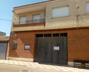 Exterior view of Building for sale in Manzaneque