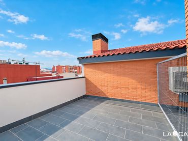 Bajo con piscina en venta en Estruch - Eixample