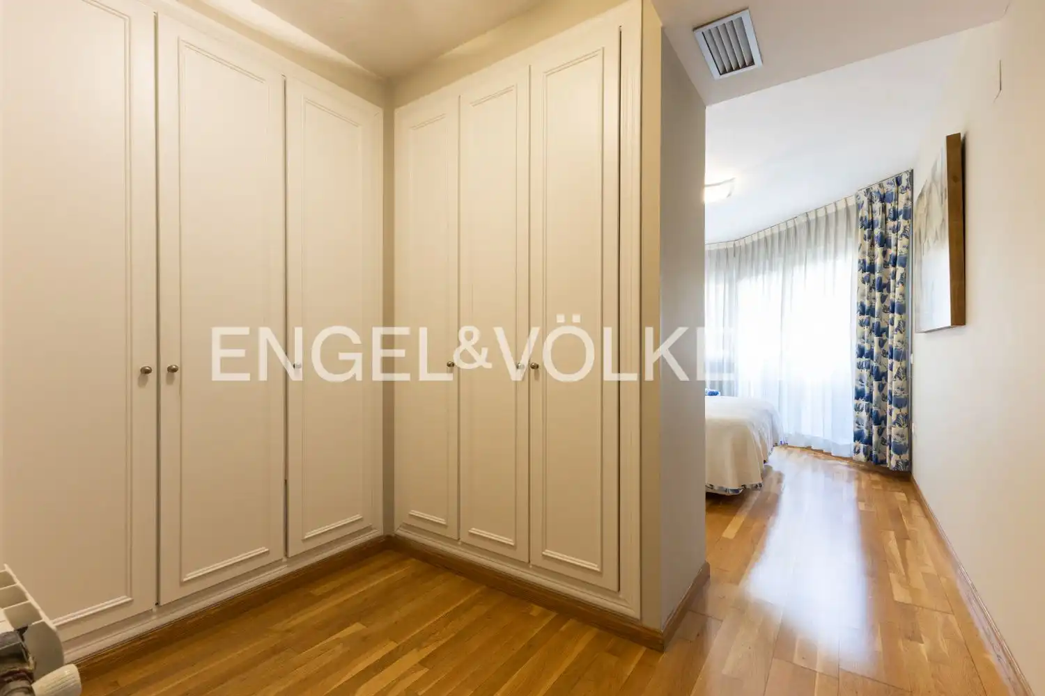 Piso de alquiler en Valencia con Aire acondicionado, Calefacción y Parquet